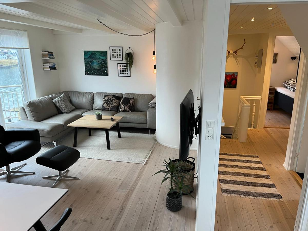 Apartment Downtown - Great View! Klaksvik Ngoại thất bức ảnh