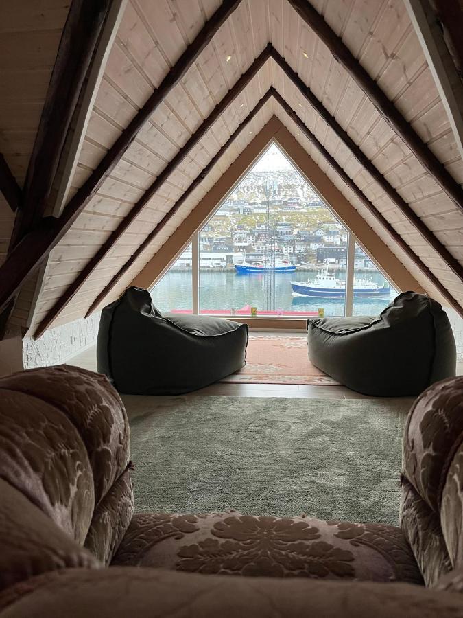 Apartment Downtown - Great View! Klaksvik Ngoại thất bức ảnh
