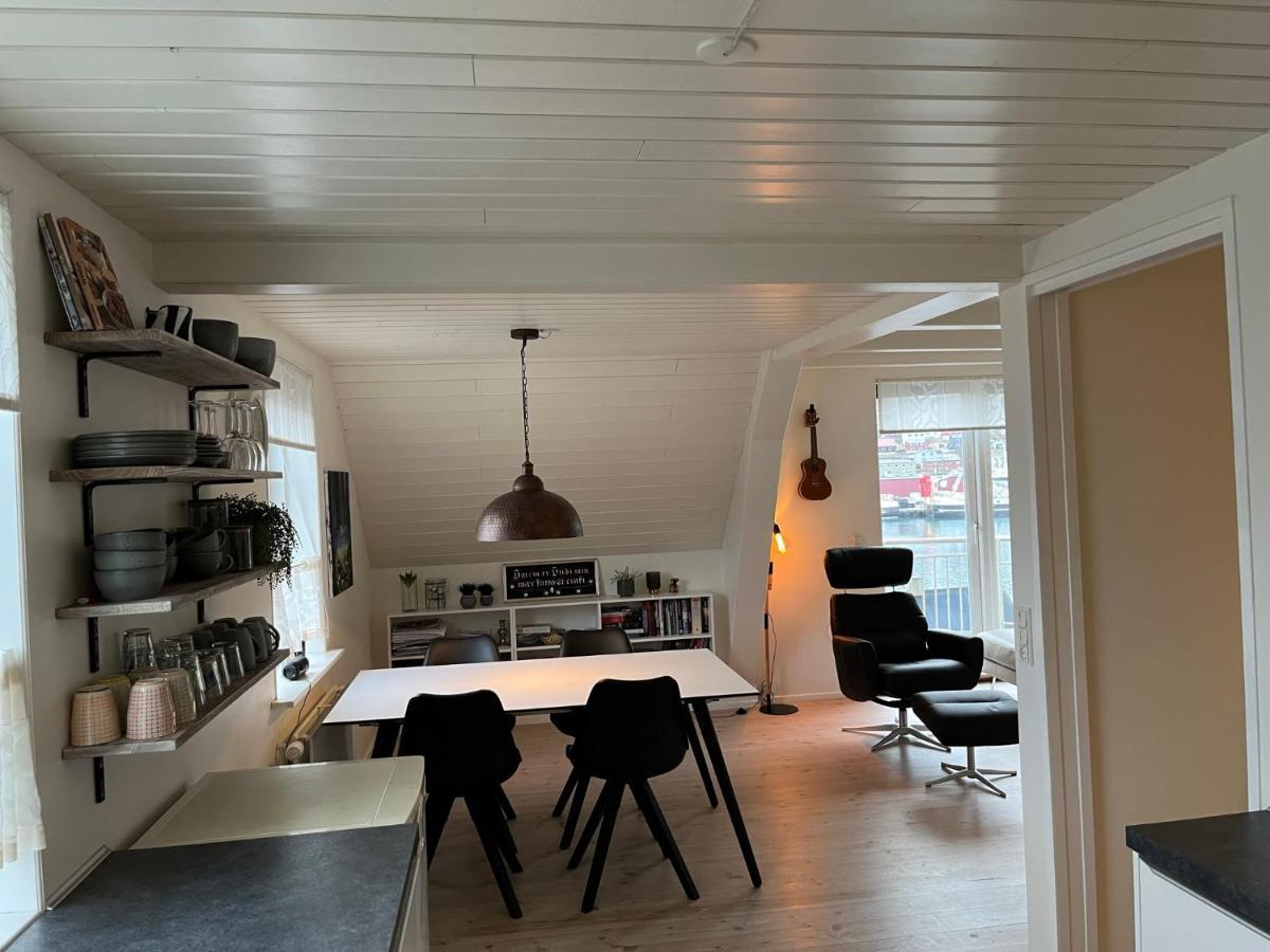 Apartment Downtown - Great View! Klaksvik Ngoại thất bức ảnh