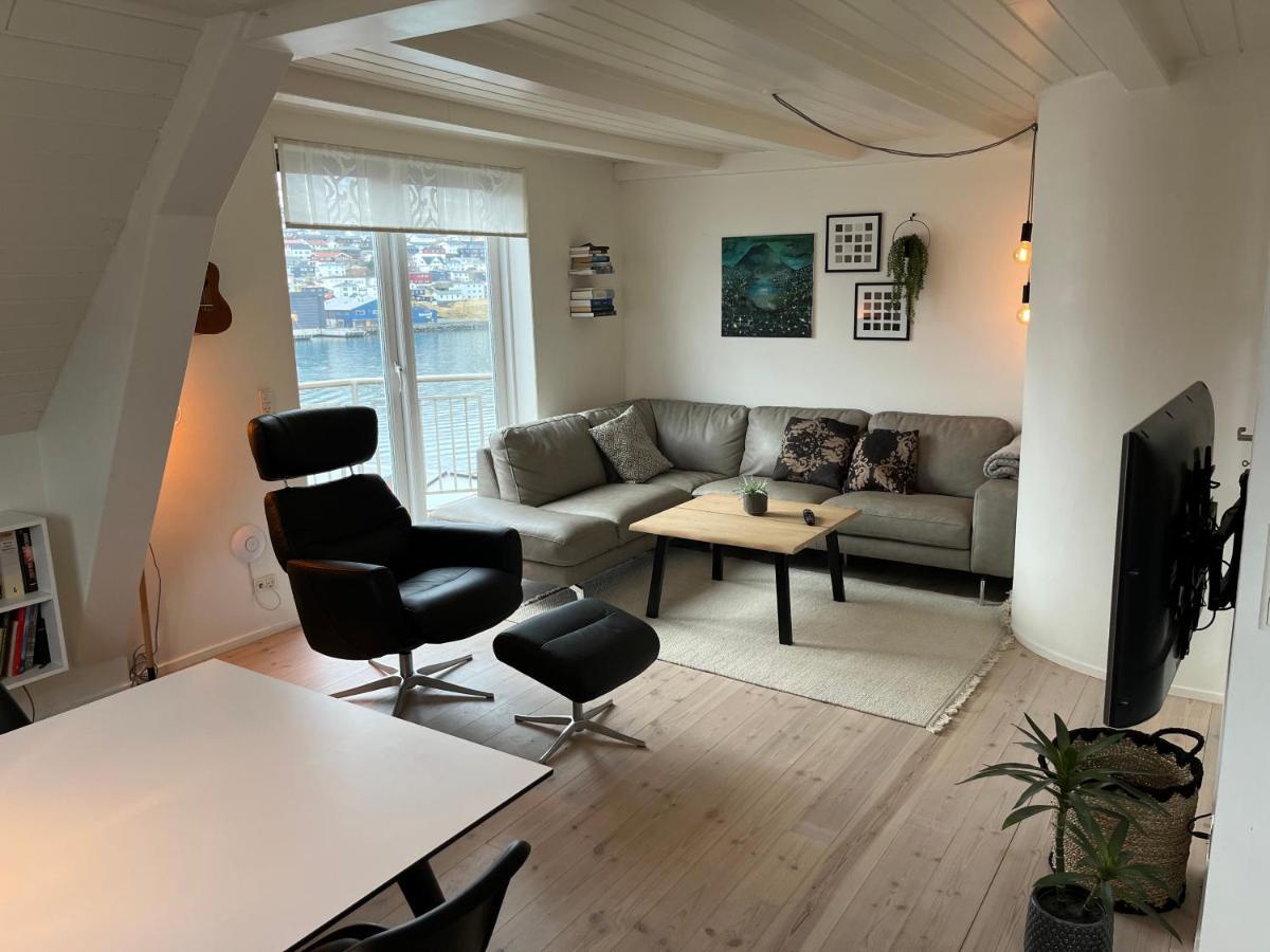 Apartment Downtown - Great View! Klaksvik Ngoại thất bức ảnh
